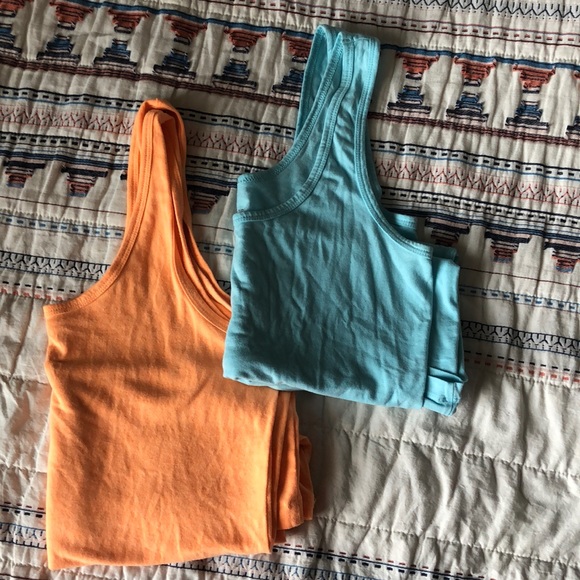 Bundle of 2 cute summer tank tops - Picture 1 of 3